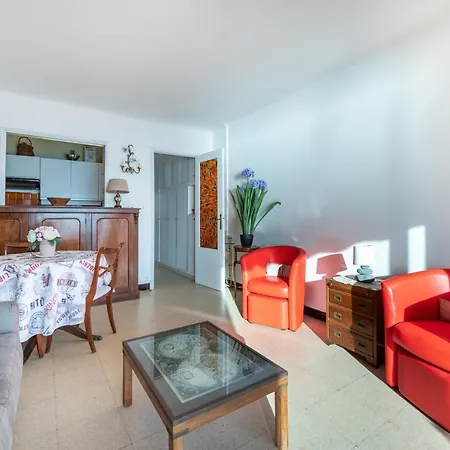 Apartment Cosy A 40 M² Avec Balcon Et Vue Cannes
